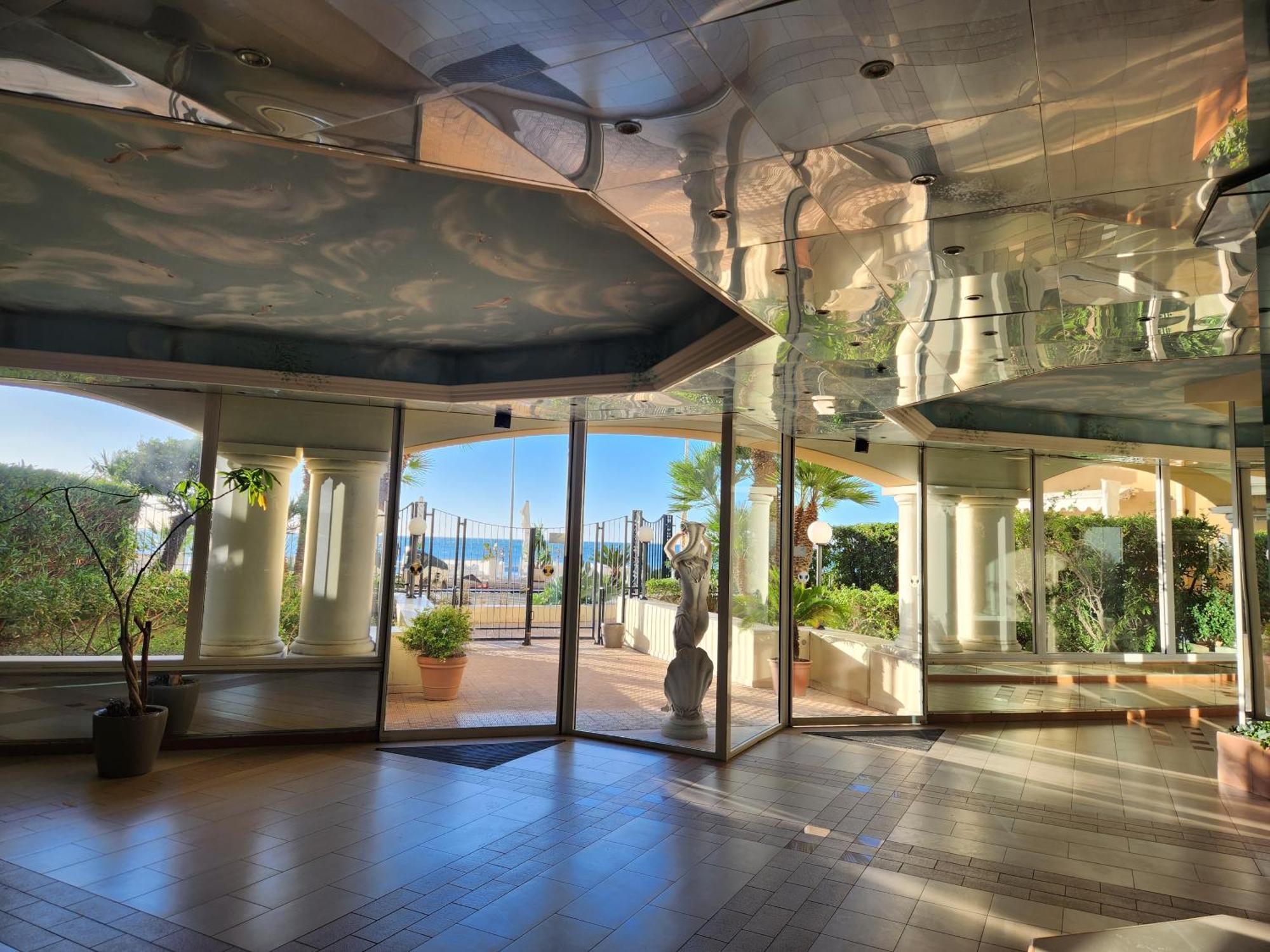 Exclusive Panoramic Sea View In Victoria Beach Menton Exterior photo